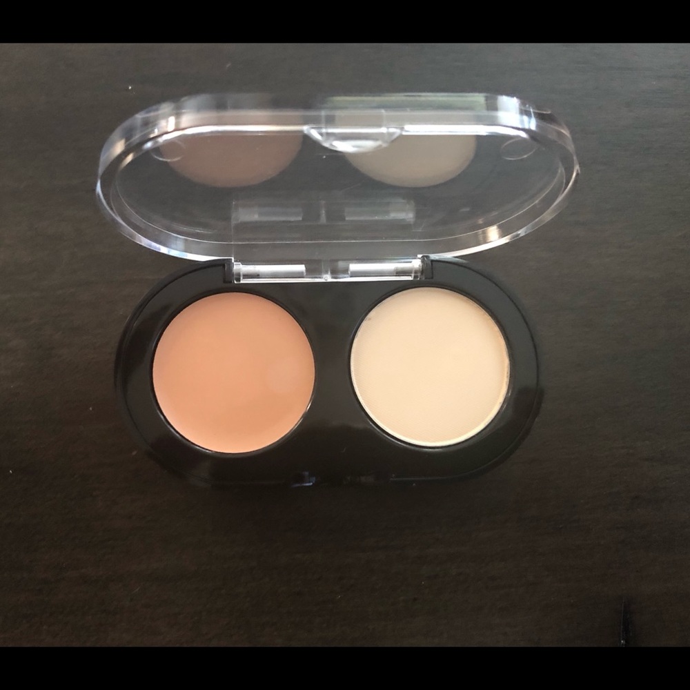 Bobbi brown new never used  creamy concealer kit